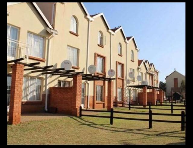 2 BEDROOM APARTMENT FOR SALE IN THE ORCHARDS